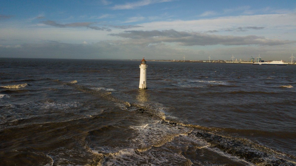 New Brighton lighthouse from above @scousescene @ExploreLpool @Visit_Wirral @bbcmerseyside @NewBrighton_ #newbrighton #newbrightonlighthouse #lighthouse #exploreliverpool #explorewirral #wirral #djimavicpro #bestliverpool #bestwirral #seascape #landscape #Merseyside #photography