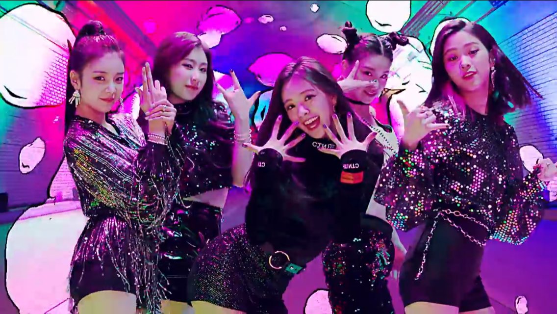 I_nothing_you's tweet photo. #ITZY_DEBUT 
Вот и дебютнолись новые звездочки. Очень понравился клип 🍑🌚 https://t.co/1M5cuqKEsC