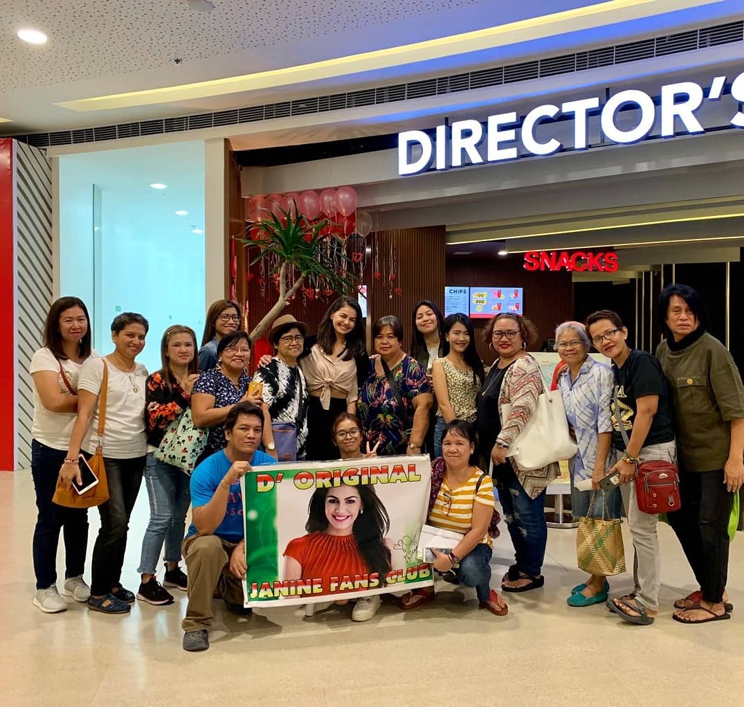 Sparkle_GMA's tweet photo. Janine Gutierrez during today's #EliseBlockScreening with her fans at The Podium's Director's Club cinema! Make sure to watch Elise in cinemas nationwide! https://t.co/o1zxBKEDoh
