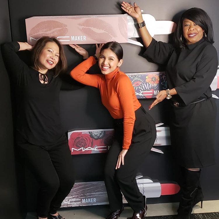 Got her shade or shades? Lipstick or lipsticks? Or something else.... #macmaker #maccosmeticsph #mainedcm
<a href="/mainedcm/">Maine Mendoza</a> 😚💕
©️ cieloazzurri IG Update 

#ADNPicnicFunDay