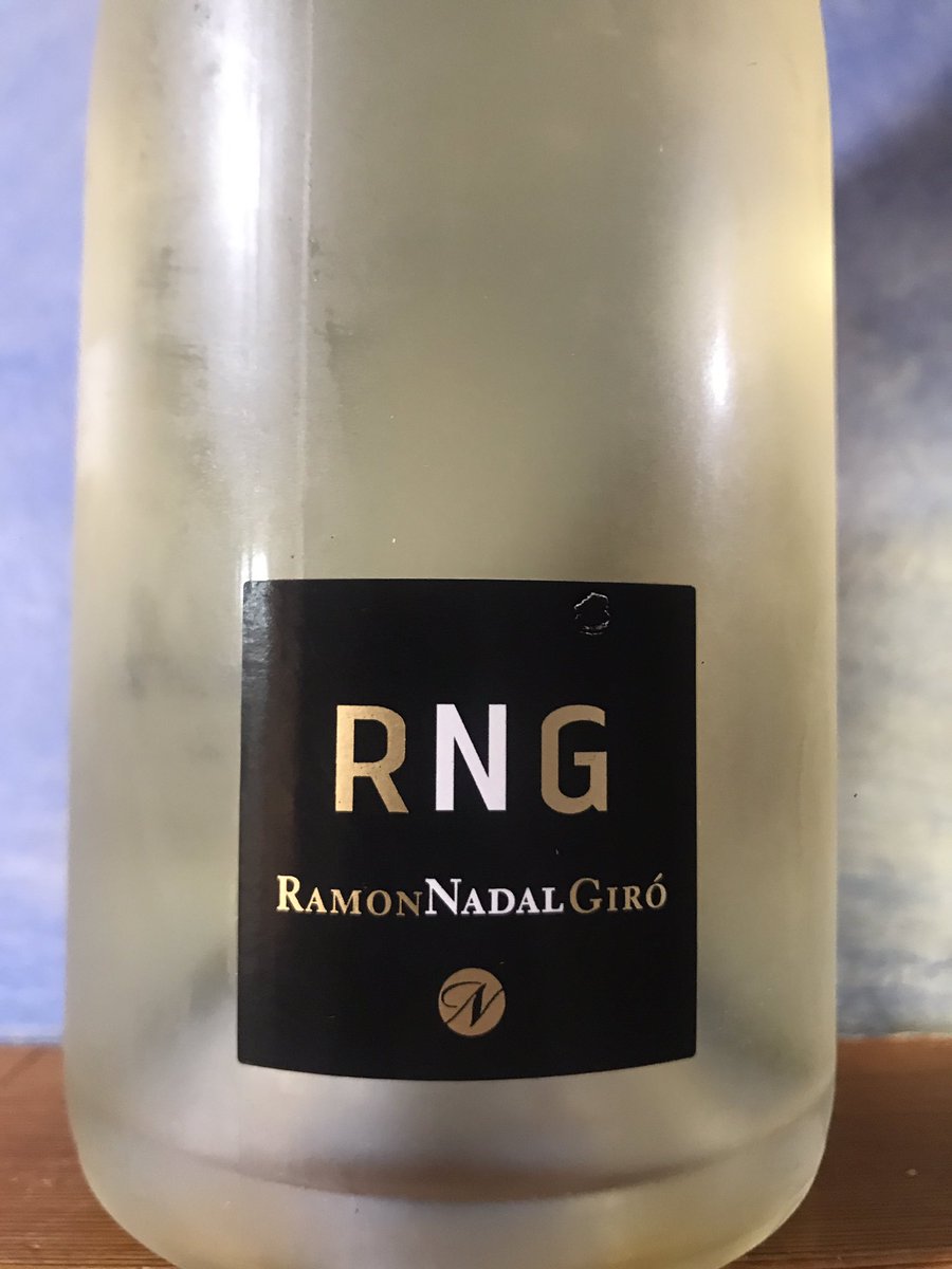 Fermi_Fdes's tweet photo. Avui @El_Sommelier brindarà amb Ramón Nadal Giró. #Extra #petitsplaers #corpinnat https://t.co/0jM72mqxTb