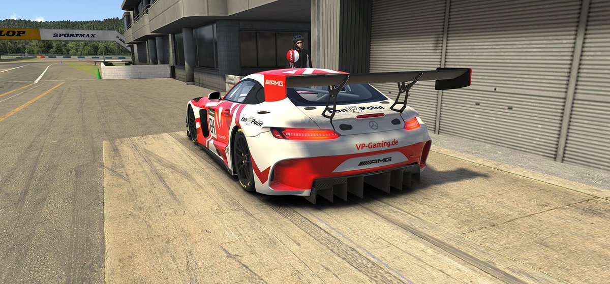 VP_Gamingde's tweet photo. When stars align...

▶️Our @iRacing @MercedesAMG GT3 https://t.co/Kbc8LhW33U