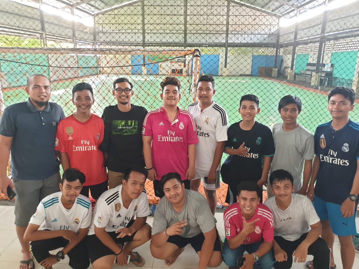 Ini keseruan fun futsal kita hari ini
Jangan lupa datang minggu depan ya mads
Lokasi dan jam nya masih sama ya
#HalaMipad
