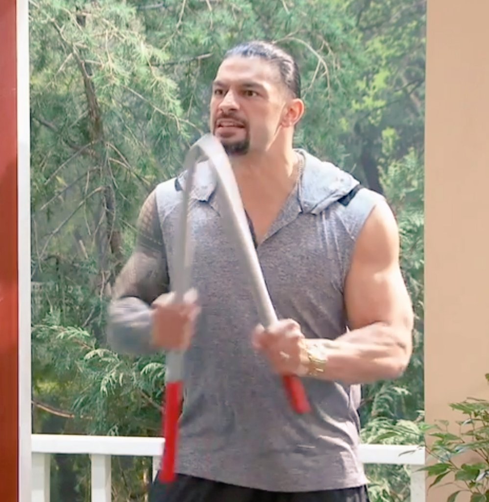 Sher2223454367's tweet image. Precious angle 😘 Love him so much
for all he represents. God bless our beautiful king😙

#RomanReigns #IStandWithRomanReigns #IMissRoman