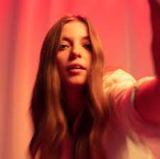 Nieuwe Top 40 op fortheloveofmusictop40.blogspot.com met 
<a href="/HealthyJunkies/">Healthy Junkies</a> 
Interpol
<a href="/JadeBirdMusic/">Jade Bird</a> 
Kælan Mikla
@KateyBrooksOFCL 
<a href="/kingcatcherband/">King Catcher</a> 
Lana Del Rey
Lizzo
Mark Ronson ft Miley Cyrus
<a href="/MozesATF/">Mozes and the Firstborn</a>