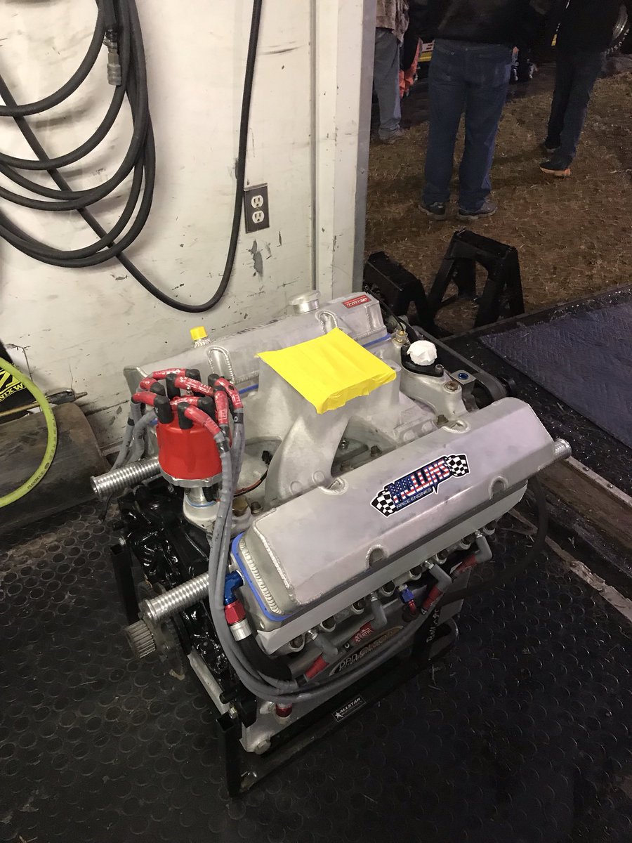 Blew the motor last night in the heat at <a href="/VolusiaSpeedway/">Volusia Speedway Park</a>. Thank you Jason Beaulieu for letting us use your lift to put ol’ smokey in! #FLinFeb