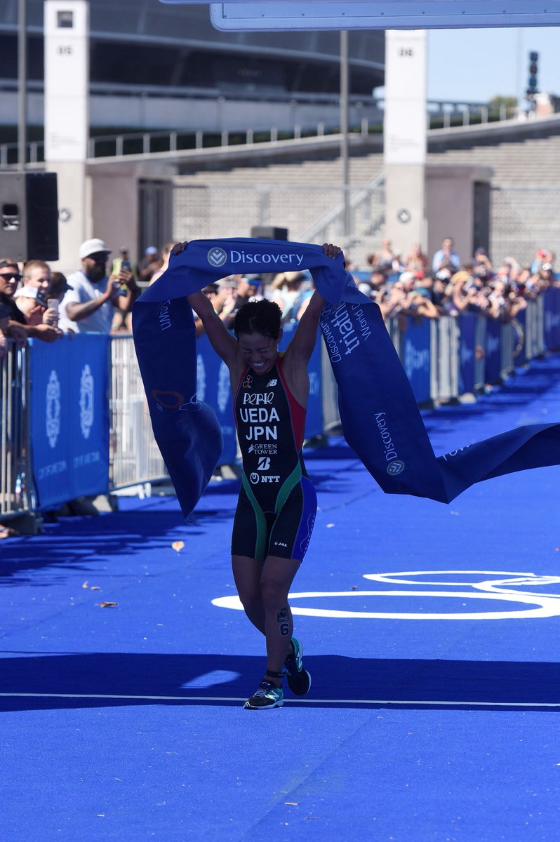 A delighted Ai Ueda takes the crown at the <a href="/Discovery_SA/">@Discovery_SA</a> Triathlon World Cup Cape Town.