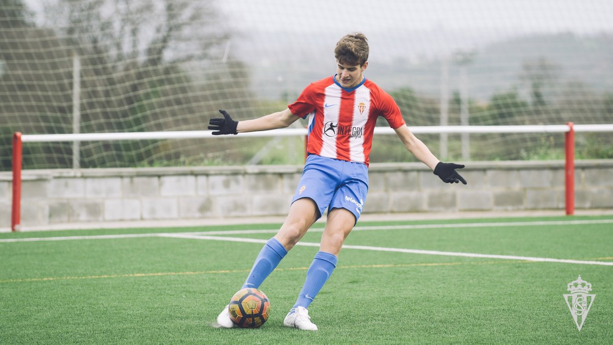 RealSporting's tweet photo. 📸 Juvenil B 3-2 Real Avilés 

⚽️ Santi, Nacho y Fernando

¡Partidazo guajes! 💪

🔴⚪️ #MareoEsFútbol 🔴⚪️ https://t.co/gbFM552RUK