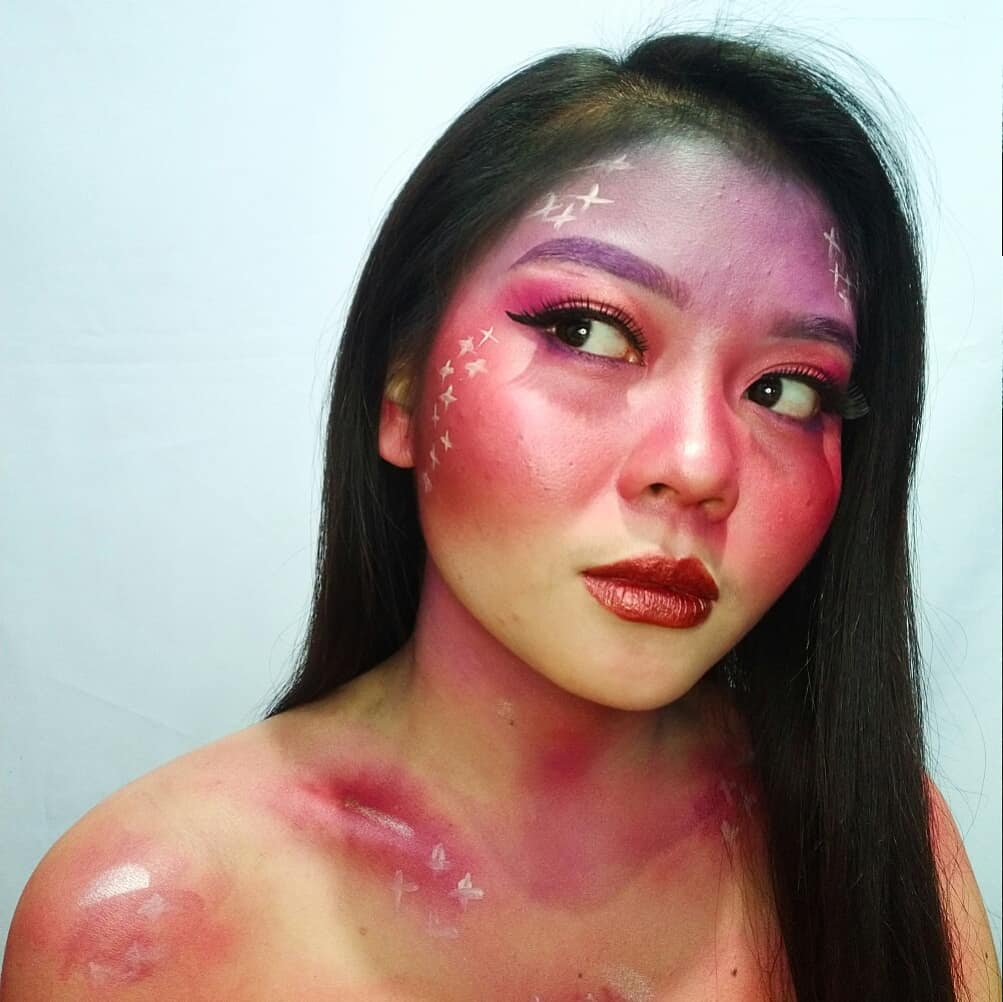 Laikapacheco_'s tweet photo. My creative makeup look using @carelineph 's Melted Metallic Lipsticks 😍💕
I know it's not perfect but I hope you guys like it! 💖
IG: Laikapacheco_
YOUTUBE: Laika Pacheco
#CarelineMultiMetallic #CarelineGang #MakeUpCreation https://t.co/sPnfbhMkA9