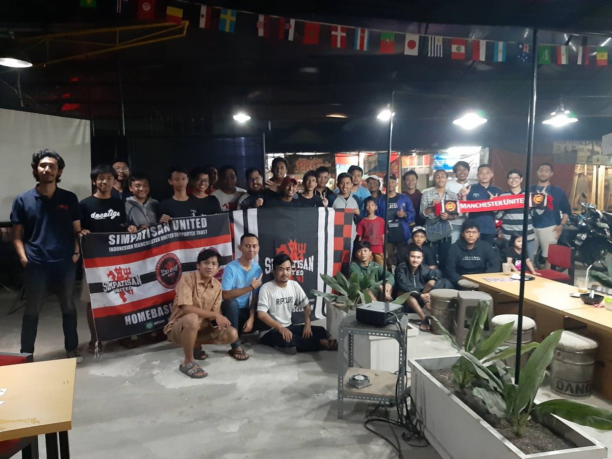Galeri Nobar Fulham vs Manchester United

<a href="/SU_Purwakarta/">Simpatisan United Purwakarta</a>
<a href="/SU_JKT/">SIMPATISANUTDJAKARTA</a>
<a href="/SU_Tangsel/">#SUTS</a>

#SUFamily #SimpatisanUtd