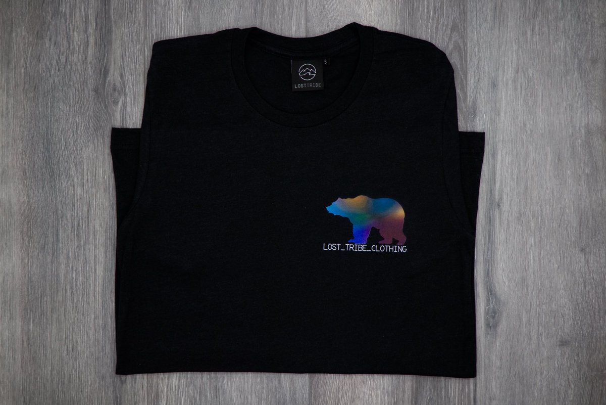 LostTribeUK's tweet photo. ✖️NEW DESIGN✖️
We said we’ve got some big news, and here it is - the all new Ukumari tees!

Don’t forget to use the code RESTOCK to claim our ‘Buy 2, get 1 Half Price’ offer

#surf #ski #skate #music #bear #bears #clothing #apparel #fashion #merch #tshirts #tees #losttribeuk https://t.co/FPSgFOux0K