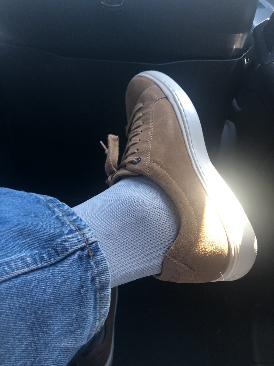JohnNosta's tweet image. On my flight to #HIMSS19, I’ve gone from #pinksock to compression socks! Getting older or smarter? #digitalhealth #healthtech