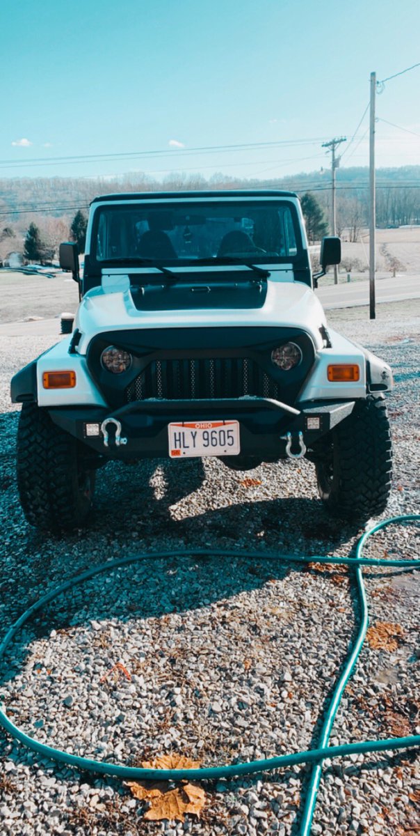 JeepPearl's tweet photo. who’s ready for summer jeep stuff 😏😏🤠🇺🇸 https://t.co/cDyeuaXadB