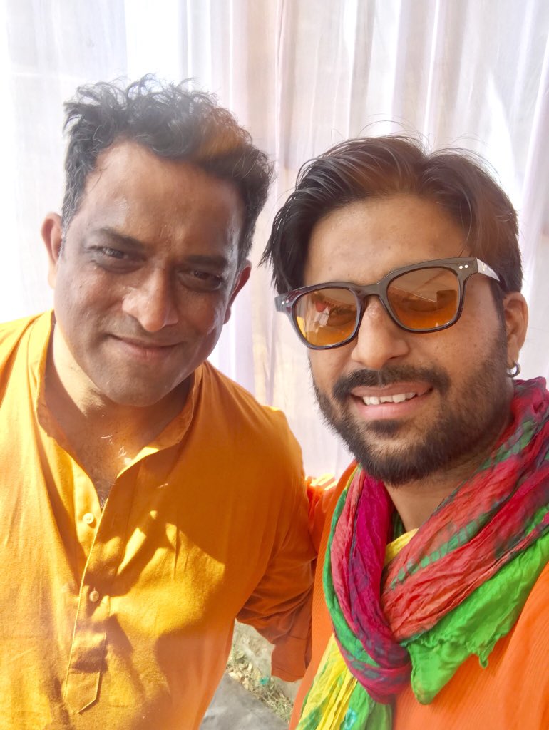 AamanTrikha's tweet photo. Blessed to soak into the love &amp; blessings of SARASWATI MAA on this auspicious day of #BasantPanchami  #SaraswatiPooja 🙏🏻
Gratitude to @ipritamofficial da #AnuragBasu da for this divine opportunity 😇
हे शारदे माँ , अज्ञानता से हमें तार दे माँ 🙏🏻
#happybasantpanchmi https://t.co/xH7nep5uKG