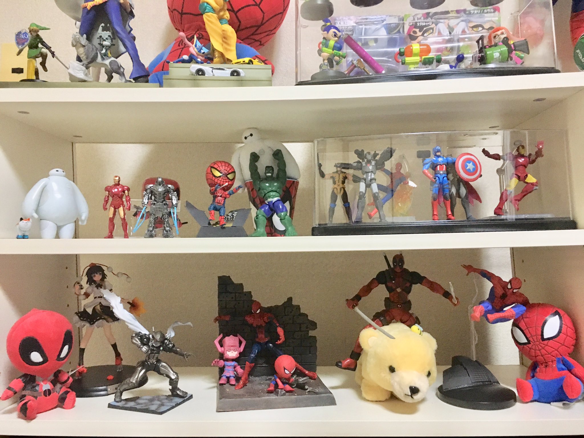 たかな ごちゃごちゃしてたフィギュア棚 本棚 と漫画整理した まだまだ部屋汚い 明日もお掃除お掃除 たかな ごちゃごちゃしてたフィギュア棚 本棚 と漫画整理した まだまだ部屋汚い 明日もお掃除お掃除