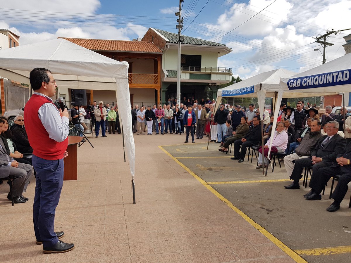 AzuayCJ's tweet photo. El Pdte. de la Corte de Justicia de #Azuay, #PabloValverde, señala que a Chiquintad le interesa el diálogo y solucionar los pequeños problemas que pueden existir entre vecinos. “La fortaleza de la #JusticiaDePaz es restaurar las relaciones familiares y vecinales” https://t.co/qQAdkGg7hN