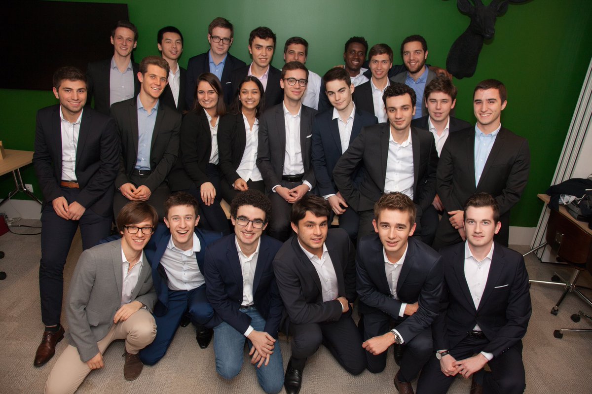 ParisDigitalLab's tweet photo. Pour fêter les 4 ans de la #DigitalTechYear de @centralesupelec, nous sommes ravis d’accueillir la Spring Session 2019, gonflée à bloc après une semaine de #DesignThinking et une semaine d’#IA ! https://t.co/OlzEJmIcps