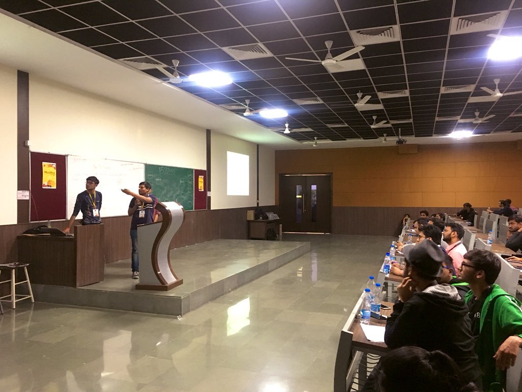 akashamin01's tweet photo. Got into the top ten finalist @hexa_hive hackathon! 🔥#HexaHive #ApnaHackAayega @uni_phyd  Probably could not make it to the top 3, but was great learning opportunity! #LearnToCode  #hackathon https://t.co/ylRZEr3KkK