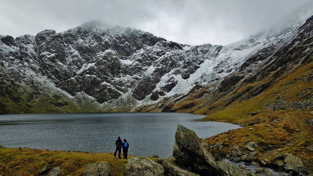 elwynroberts1's tweet photo. Llun Cau, Cader Idris this morning! too cold for a Wild swim this morning 😬@DerekTheWeather #CaderIdris #LlynCau #Snowdonia #Wales #UKWeather #Stormhour https://t.co/D42eQOFCdV