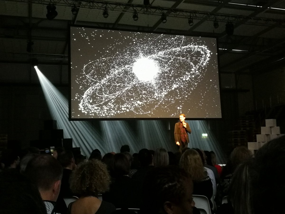 CM_World's tweet image. #EMEC19 kicks off in The Hague with its first keynote of the week, as futurist Daan Roosegaarde takes the stage to discuss 'Changing the Game' #meetingprofs #MPI