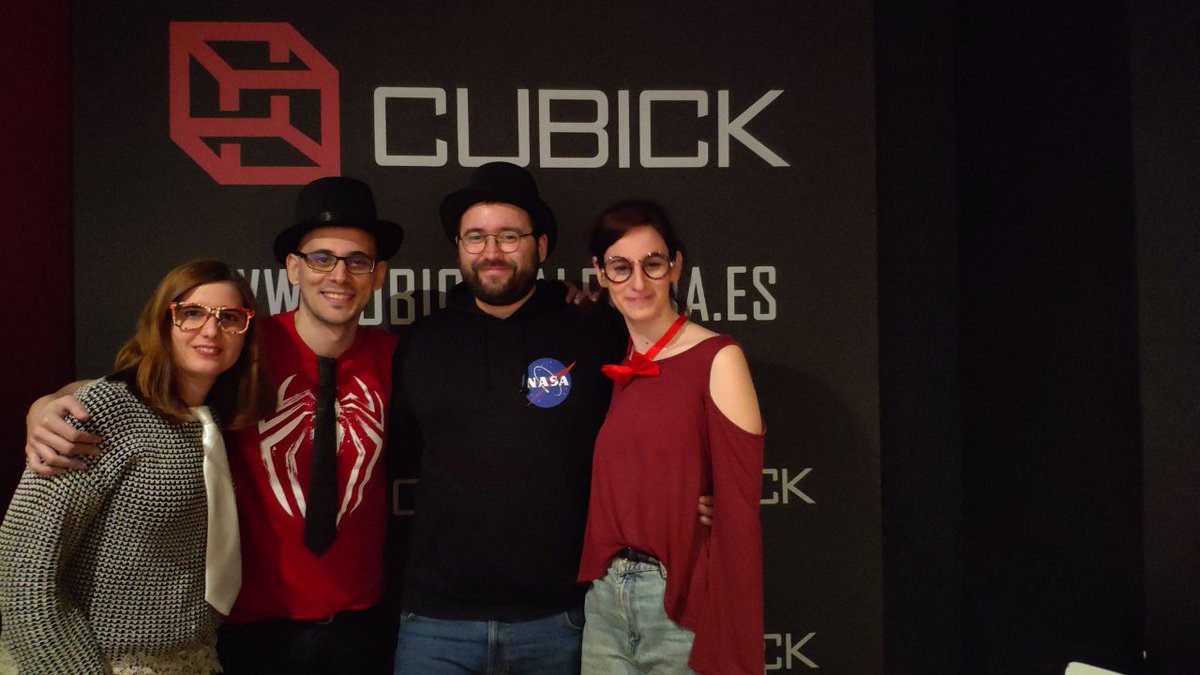 Rupover's tweet image. El ansia nos ha podido con @CubickV. Las 2 salas en 2 días. La Entrevista es algo TAN fresco y TAN chulo y TAN frenético que no podré olvidarla fácilmente. 
Abduction mucho más calmada pero con una ambientación brutal y unas pruebas muy interesantes.
Deseando que abran más salas!