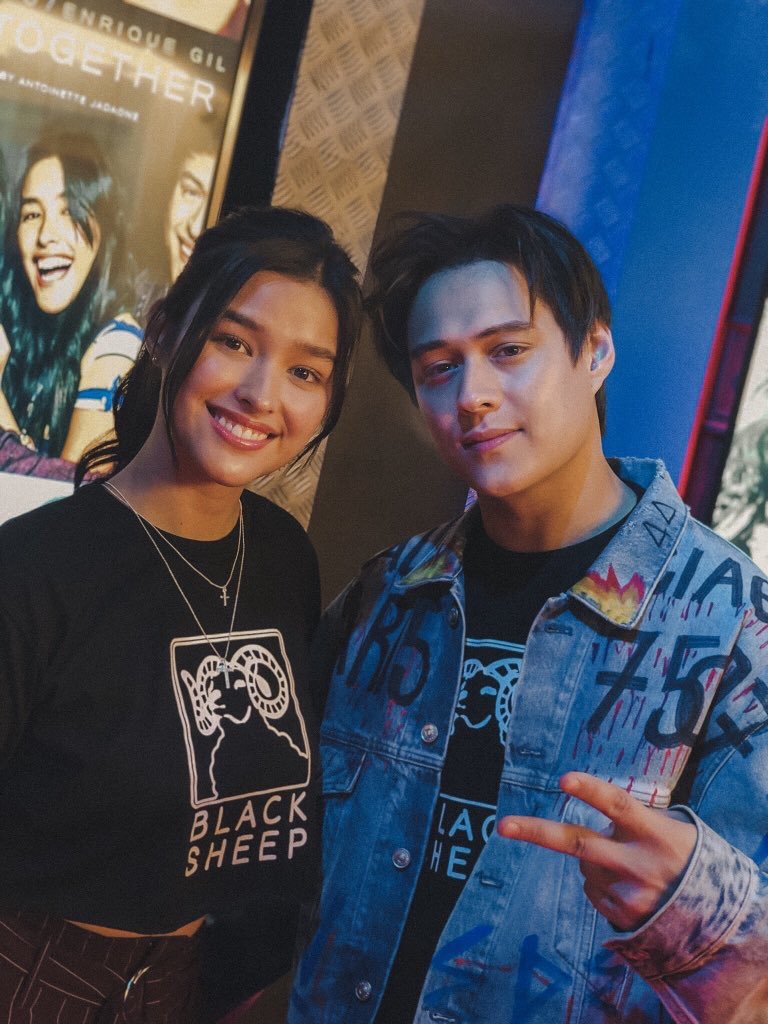 kinginquenito's tweet photo. good night, lovebirds! stay in love sa inyong dalawa ah hehe 💞 mwuah

@itsenriquegil @lizasoberano 
#GGVLetsLaughTogether https://t.co/iarjUBb168