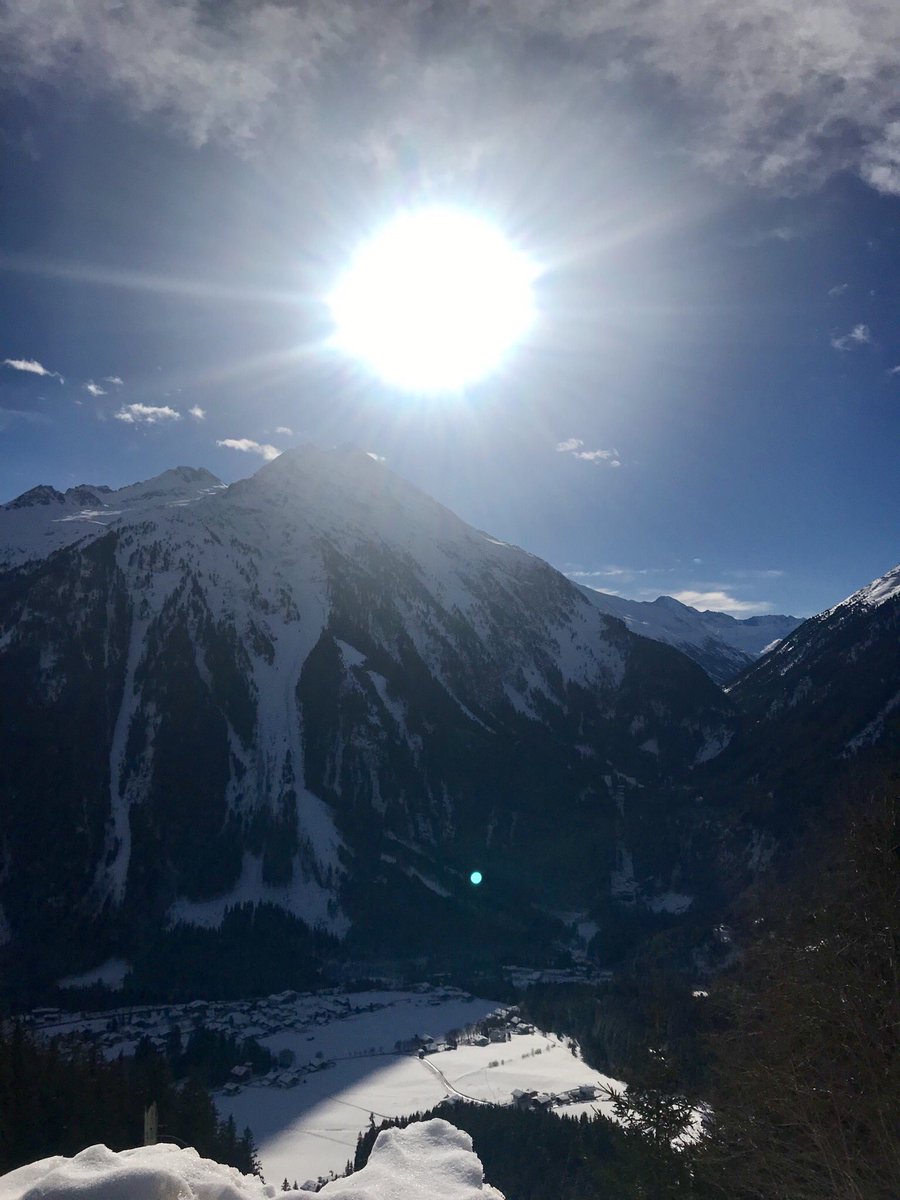 neilsonaustria's tweet photo. Views on route to Mayrhofen #krimml #waterfalls #npht #nationalparkhohetauern @neilsonholidays https://t.co/LS6p1jMzFp