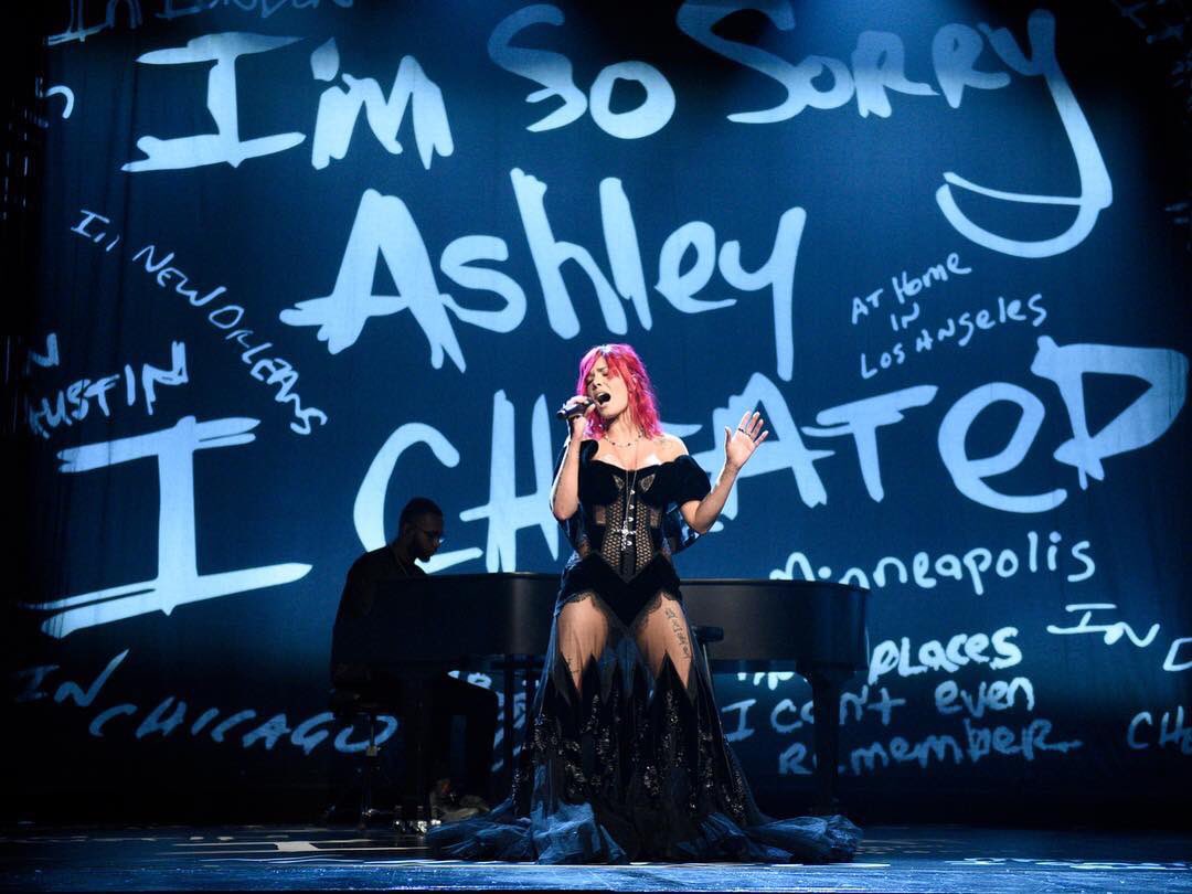 Performance me. Halsey chicago 2015 выступление. See me концерт. Sean lew хореограф. Western australian academy of performing arts.