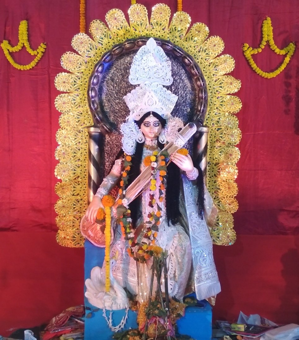 imRanjanRajeev's tweet photo. #माँ #सरस्वती हम सभी को अपना आशीर्वाद प्रदान करें।
ॐ शारदे ॐ शारदे ..वीणावादिनी शारदे।
ॐ शारदे ॐ शारदे ..हंसवहिनी शारदे।🌸🙏
#VandaN_AbhinandaN
#Jai_Maa #Sharde 🙏 https://t.co/R9j5nyv5Xi