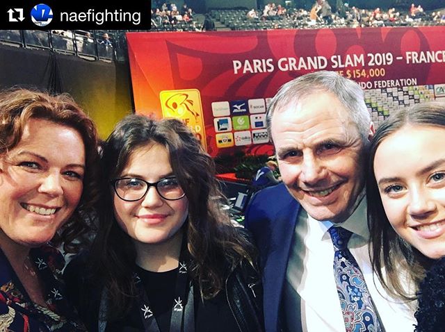 CrazyJudoCanuck's tweet photo. #Repost naefighting with get_repost
・・・
#notyoureverydayfamilyphoto
#theadamsfamily #adamsfamilyadventures #9thdan https://t.co/K45bR8sl88