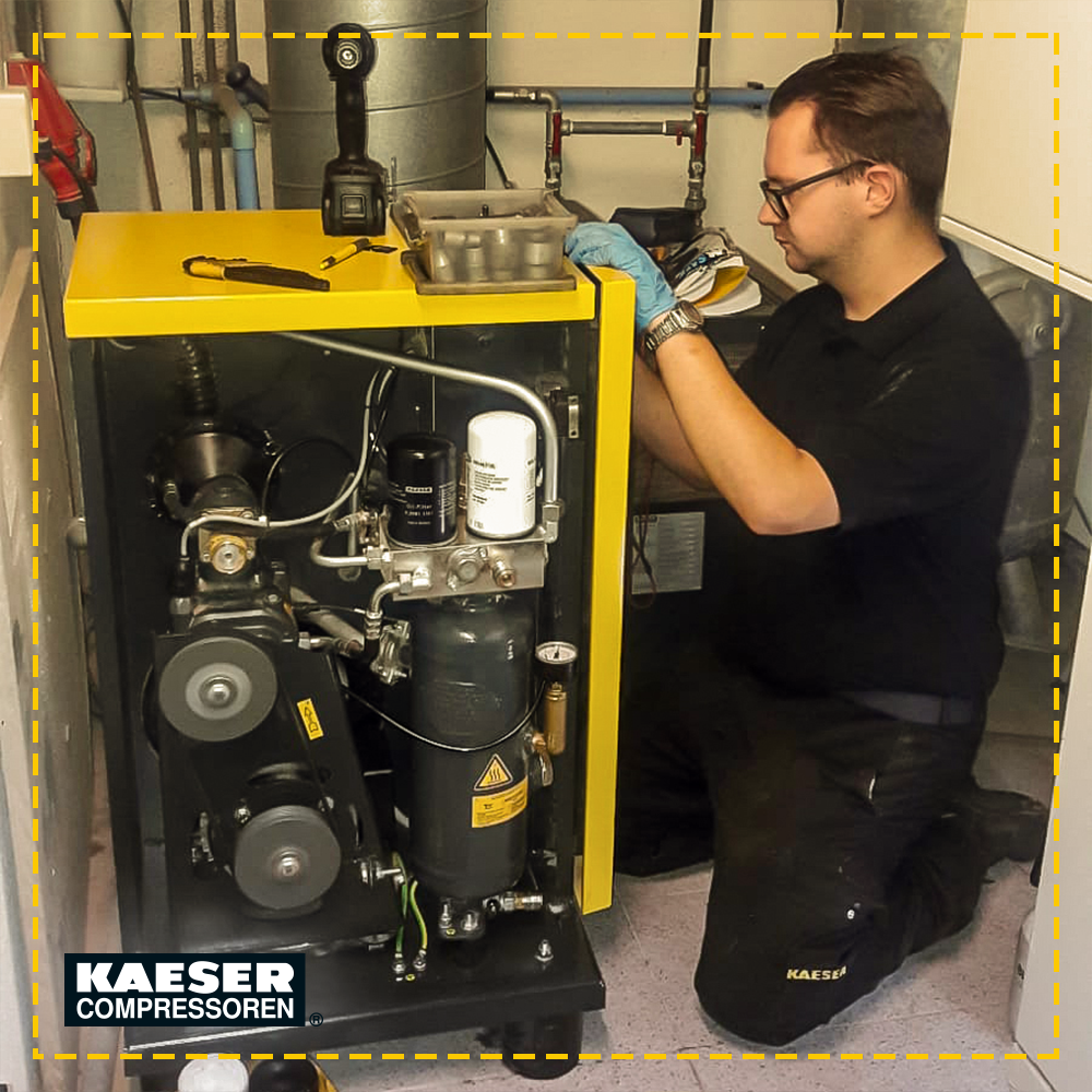 KaeserNL's tweet photo. Welkom Kevin! Onze nieuwe monteur leert de kneepjes van het vak van onze senior onderhoudsmonteur. 

#kaeser #compressoren #borne https://t.co/imdIy5Naf5