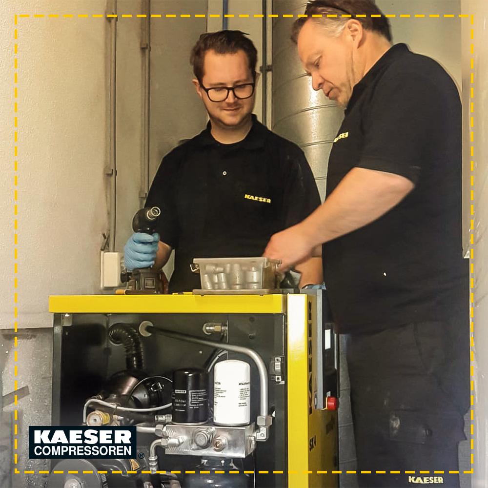 KaeserNL's tweet photo. Welkom Kevin! Onze nieuwe monteur leert de kneepjes van het vak van onze senior onderhoudsmonteur. 

#kaeser #compressoren #borne https://t.co/imdIy5Naf5