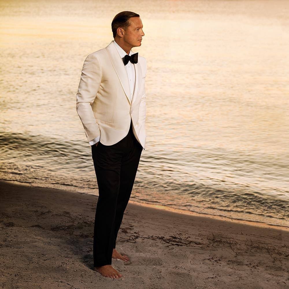 WarnerMusicBR's tweet photo. A aclamação continua: @LMXLM leva mais um troféu com seu disco "¡Mexico Por Siempre!", conquistando o #GRAMMYs de Melhor Álbum de Música Regional Mexicana 🔥🙏 Vem ouvir o cantor lendário homenageando as tradições do seu país >> https://t.co/FLHNVOwQk6 https://t.co/FGEwmP6BVO