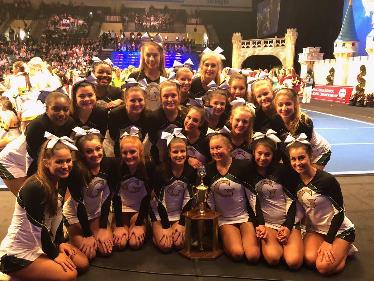 4th place in Large Varsity!!! Couldn’t be prouder of this team for working so hard this season, meeting our goals, and making history 💚💛