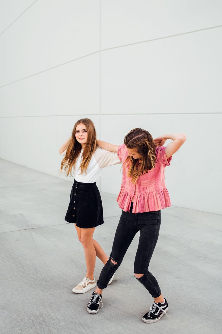 womaneasy on X: Avery and Poppy Harris of Salty Lashes showing Teen Style  #teen #style #fashion #teenager #kids #saltylashes #blog #instagram #avery  #poppy   / X