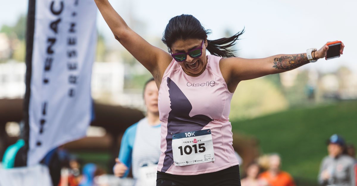 oiselle's tweet photo. Come #GetTenacious with us on April 20th! Flyte Tank + bandana with all registrations! Register here: https://t.co/u2l5lLWg1N #Tenacious10 https://t.co/q3kkLQPoAI