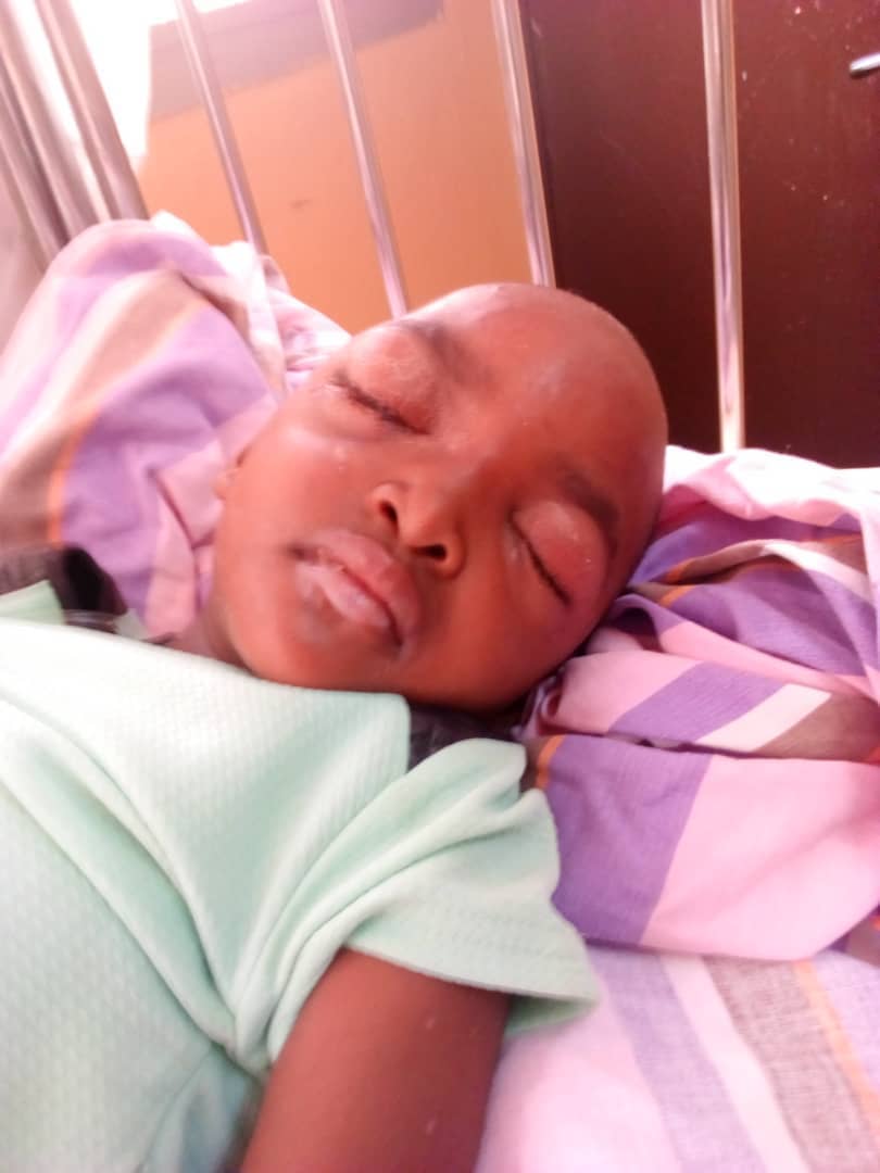 EwodoEwodo's tweet photo. @brendabiya all my best wishes for 2019! and may God almighty bless you!  on the picture my niece Gabrielle..5 years old.. at foundation Chantal Biya.. we are about to get kick out.. no more money.. please help! https://t.co/NxcsjWhwlp