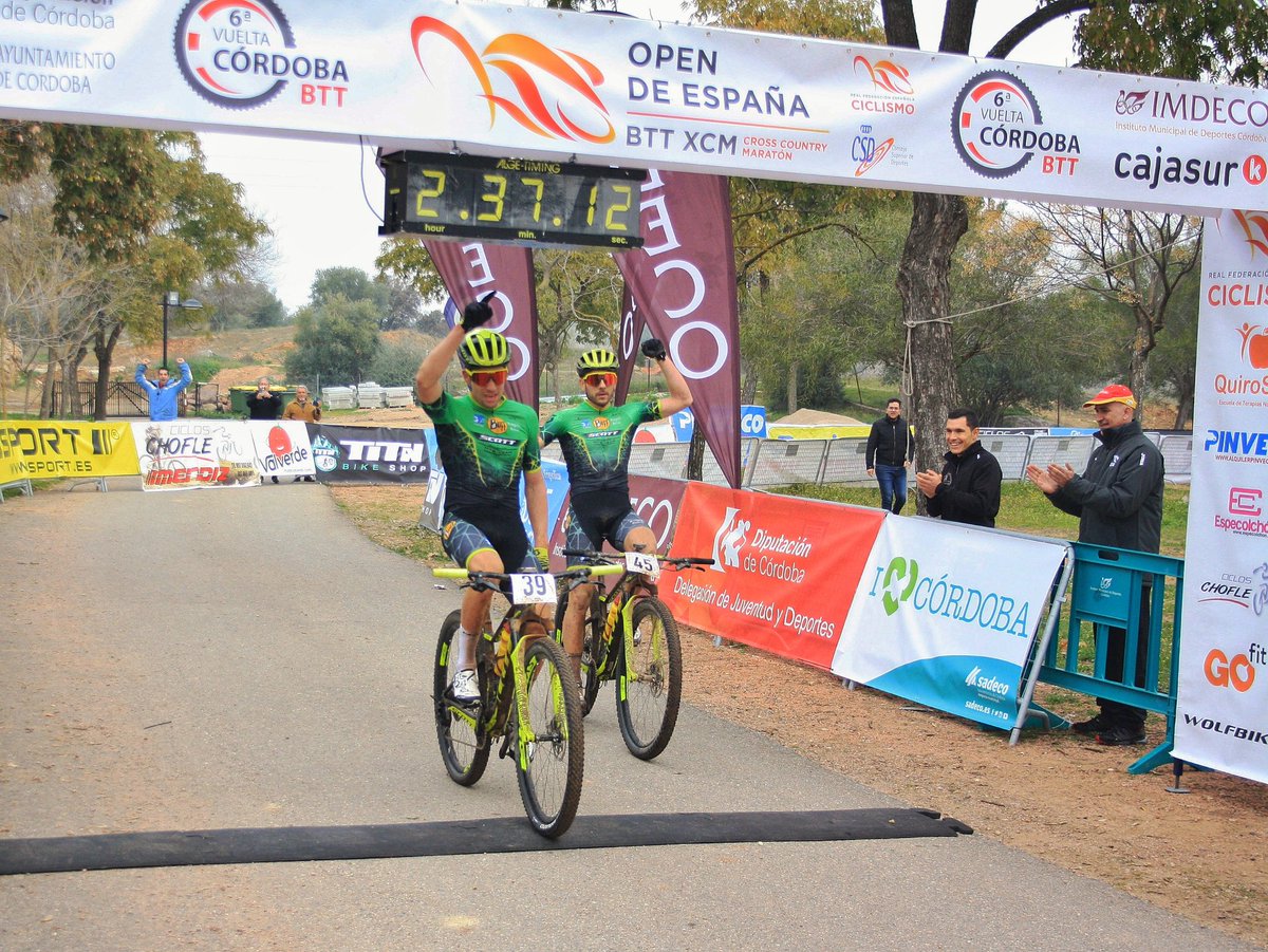 BuffMegamoTeam's tweet photo. TRIPLETE de @miguelmm_1992 🥇 @JosemariSanchez 🥈 y @danicarreno94 🥉 en el Open de España XCM @vueltacordoba y victoria de @guerrilla89 🥇 en la primera prueba SCOTT Marathon Cup de Sant Joan de Mediona 💥 Simplemente espectacular 🔥 #respect #nowords #BuffScottMtb https://t.co/ArWzwVOJXa