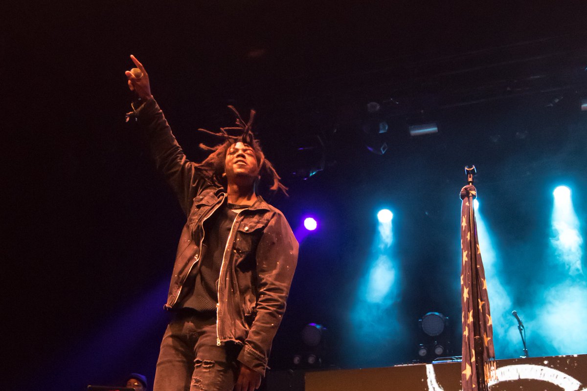mikelynch76's tweet photo. @dematlas Thanks for a great show @dematlas
#MiVidaLocaltour https://t.co/79AChOGcGe