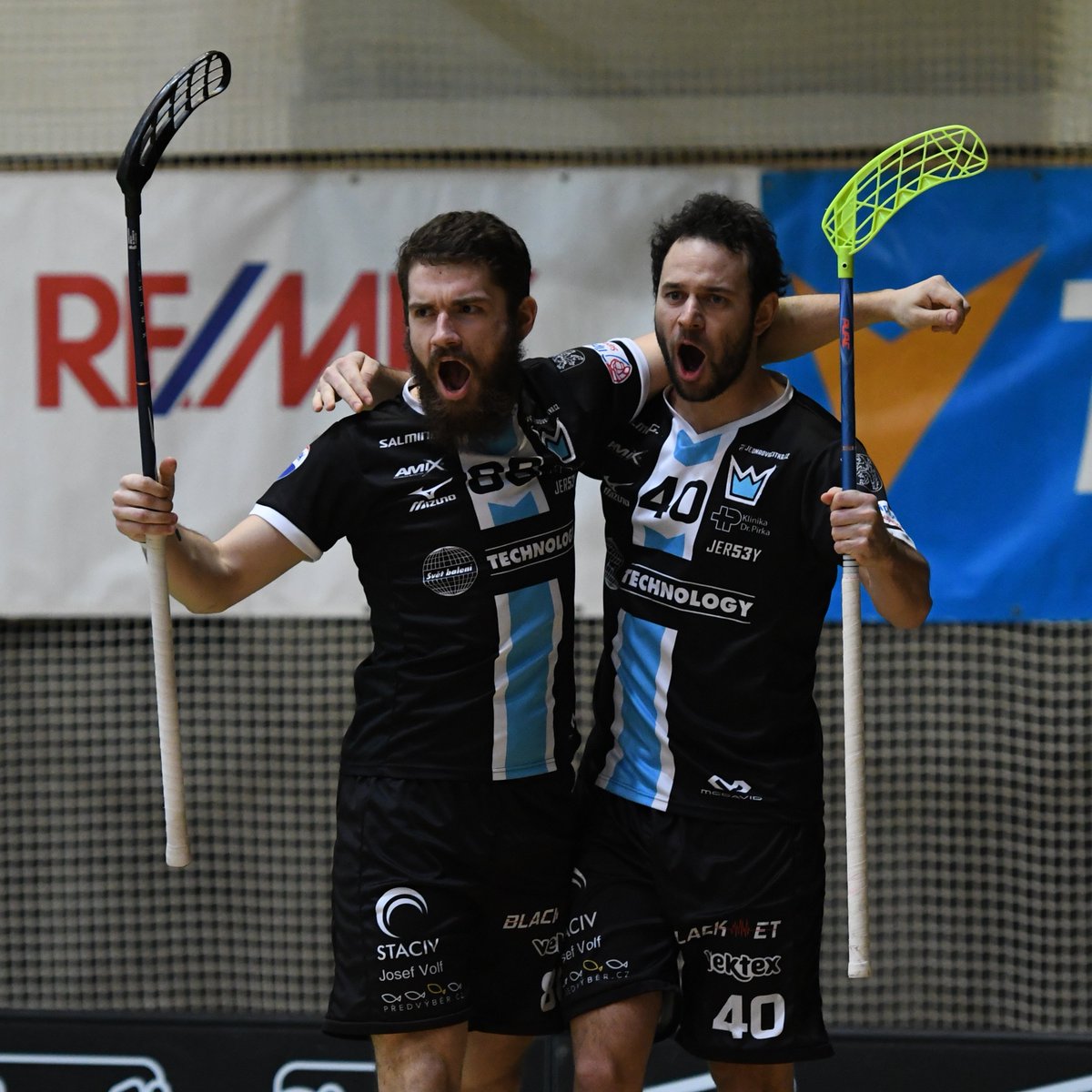 ceskyflorbal's tweet image. 🎖 Jan #Natov (MLB​) jako první v historii překonal hranici 47 vstřelených gólů v ZČ nejvyšší soutěže, padl tak rekord Radka Suchého (CHO)  ze sezóny 96/97. 48. gól této sezóny Natov vstřelil v čase 48:40 ve 24. kole TSL proti @panthersoe, asistoval mu Jiří #Curney #ceskyflorbal