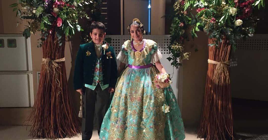fallalafont_'s tweet photo. Presentació 2019 ✨💥🎉🎊#MarinaiÀfrica #FalleresMajors2019 #FallaLaFont #Falles2019 #JuntsFemFalla #66AnysFentFalla #BarrideSantJosep https://t.co/6YI2Mr7smO