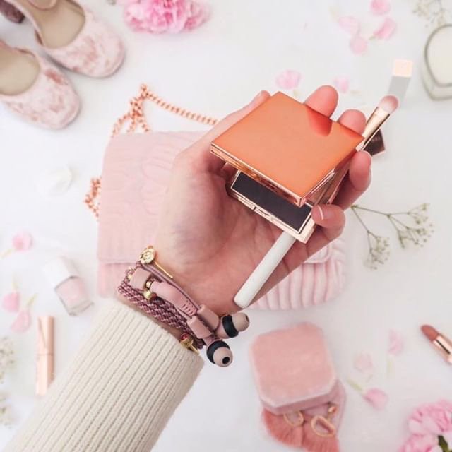 my_wraps's tweet photo. How beautiful is this girly set up?
The limited edition berry wraps look berry cute in this photo by @pinkserenityx!
Check out these adorables earphones at https://t.co/TNLD7pEGjv
#pink #wearyourtech https://t.co/nNymZxCKXS