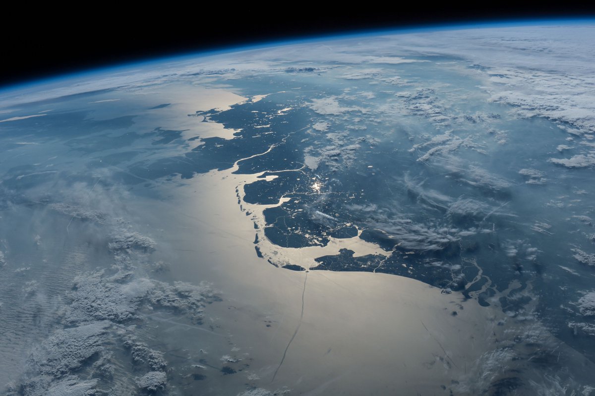 ostfriesland's tweet photo. #Ostfriesland von oben. Von ganz oben - aufgenommen von der #ISS auf der Mission 47. Danke an die #NASA für das Bild. #nordsee #meinNiedersachsen https://t.co/e34r718vQy Pic:
ISS047-E-114091 Earth Science and Remote Sensing Unit, NASA Johnson Space Center https://t.co/SqppofIA9B https://t.co/9WVFNa2ZAq
