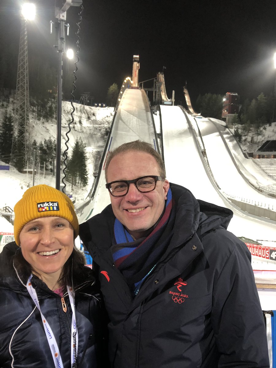 Salpausselän kisojen @LahtiSkiGames taustalla on paljon osaamista ja vapaaehtoisten työtä. Pääsihteeri <a href="/Aino_Kaisa/">Aino-Kaisa Saarinen</a> uskalsi sunnuntai-iltana jo hymyillä. Kiitos kaikille, hyvin meni! #lahti #lahtiskigames #snowhow