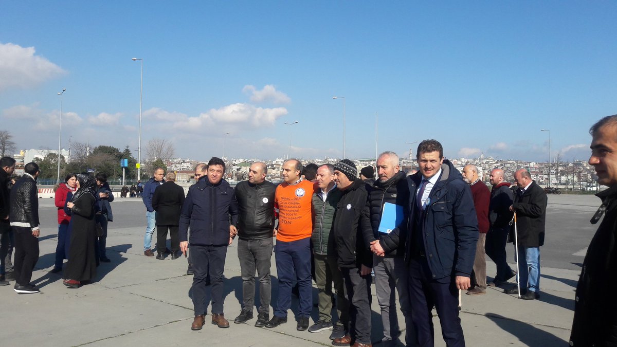 macap4242's tweet photo. Görevimizi başarı ile tamamladık.... basın açıklamasına katılan bütün mağdur arkadaşlara teşekkürler... https://t.co/yX1bRcpxPx