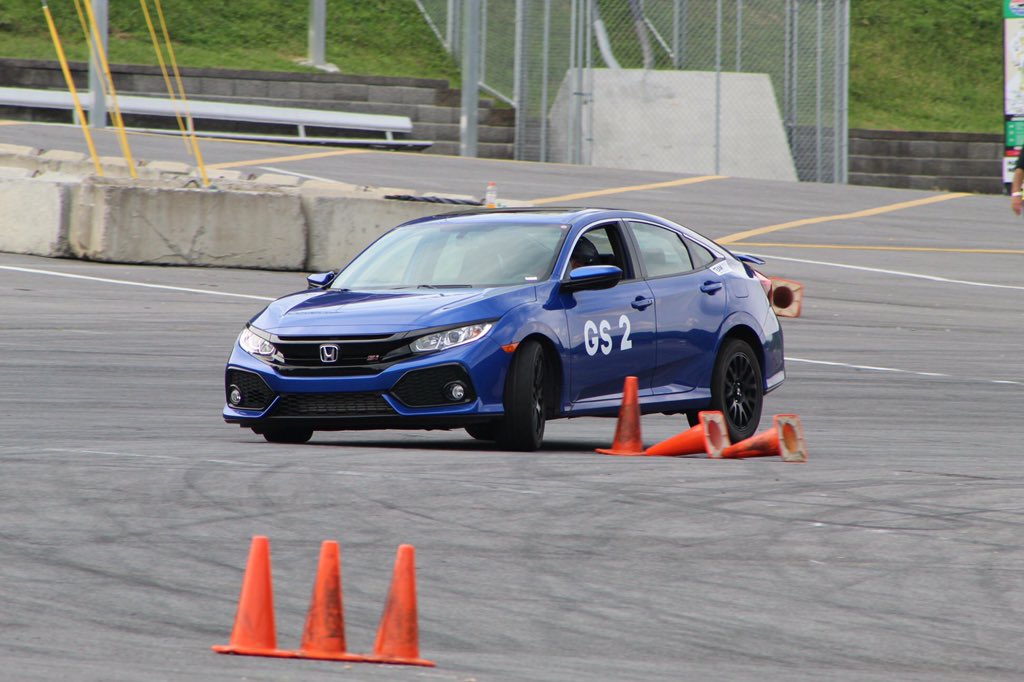 FrankForcino's tweet photo. @Honda Love mine #DriveManual https://t.co/eKv8ctmjfD