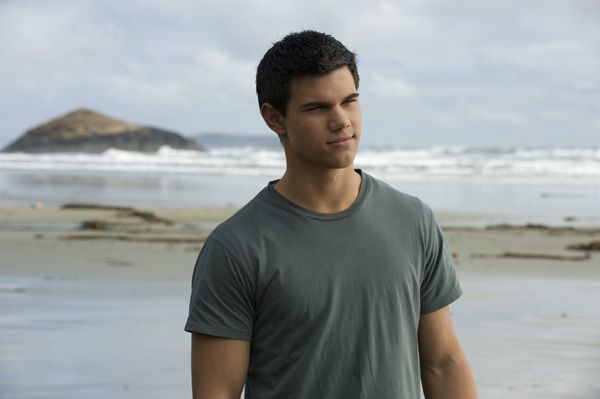 Happy 27th birthday to Taylor Lautner! 