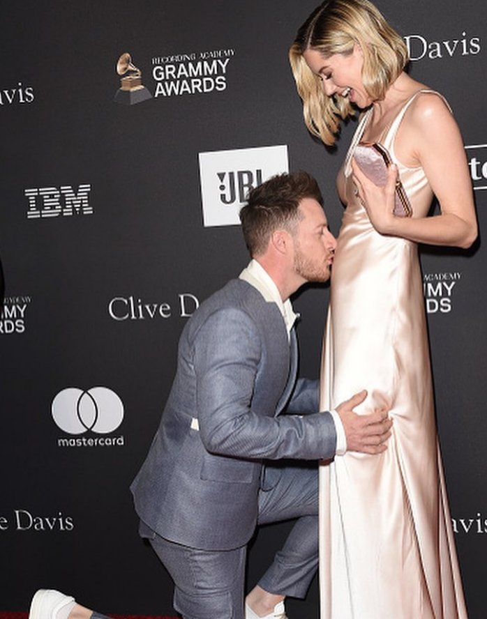 Congrats @THubbmusic who just announced baby #2 is on the way! 

instagram.com/p/BttZaYoFCFl/