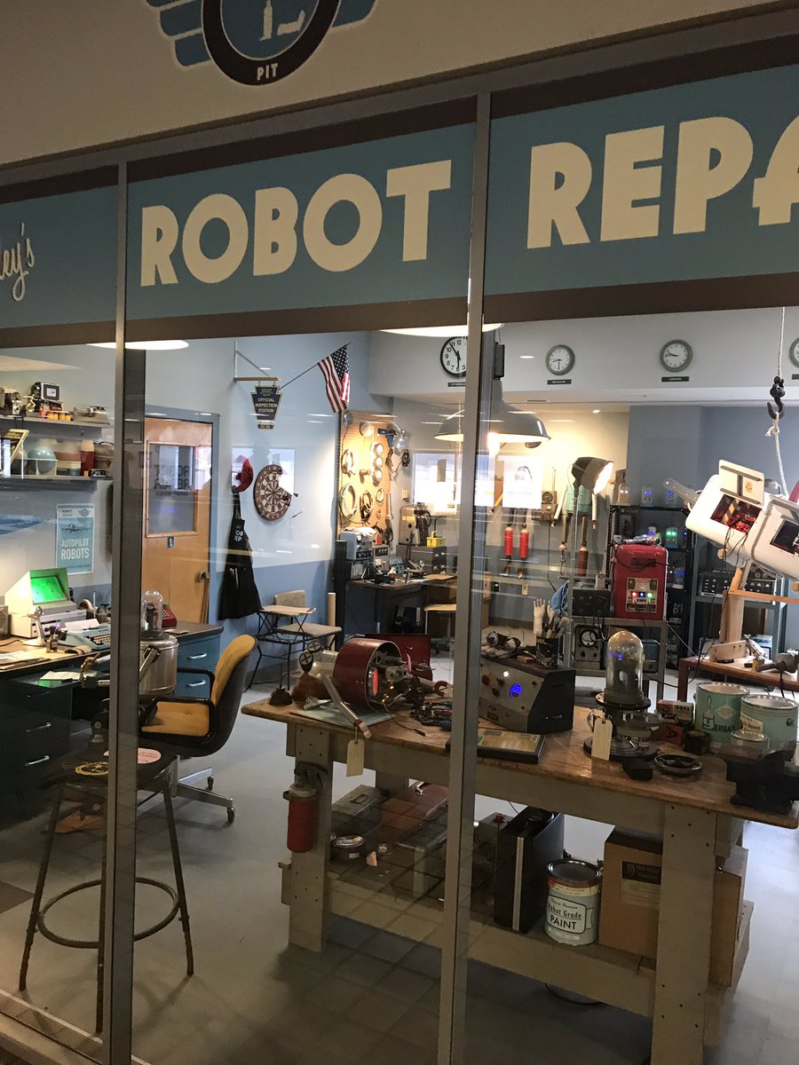BRS97's tweet image. @tobyfraley A must stop every time I’m @PITairport #RobotRepair