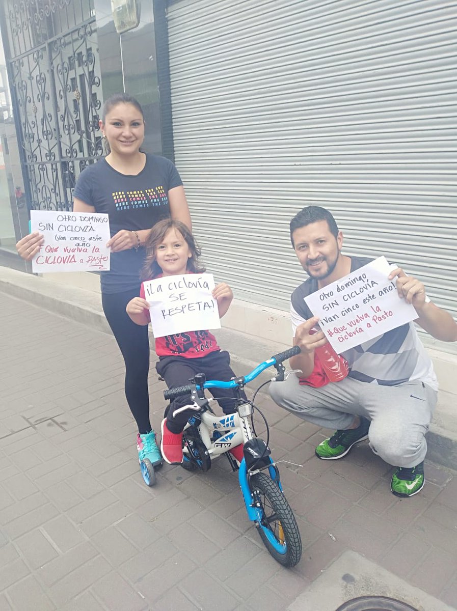 DMovilidad's tweet photo. La ciclovía dominical es un derecho ciudadano. 3000 personas entre niños, niñas, adultos y adultos mayores, se benefician de este espacio recreativo. Cuál es el compromiso real de la @STTMPASTO el alcalde @pvobando y @pasto_deporte? Por qué a 10 de febrero aun no funciona? https://t.co/xJWL9pR7wS